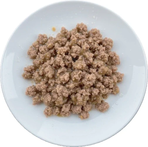 Comida húmeda Zen servida en un plato